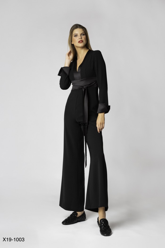 Jumpsuit satin details